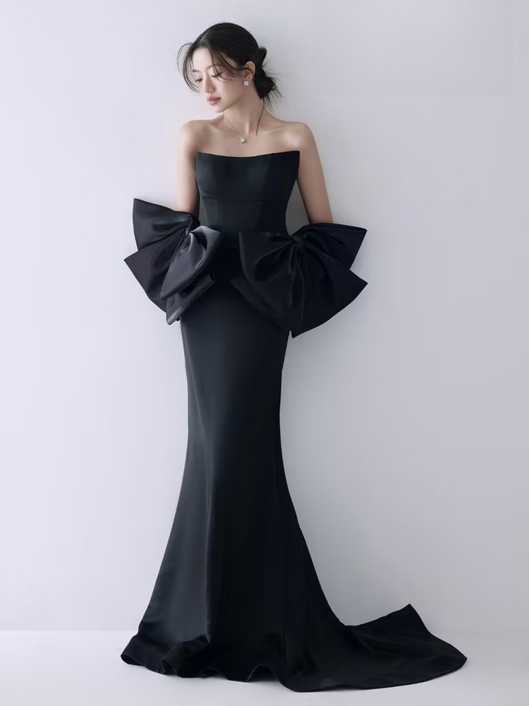 Gaun Hepburn Hitam Minimalis d - Photography Studio ulasan dan harga