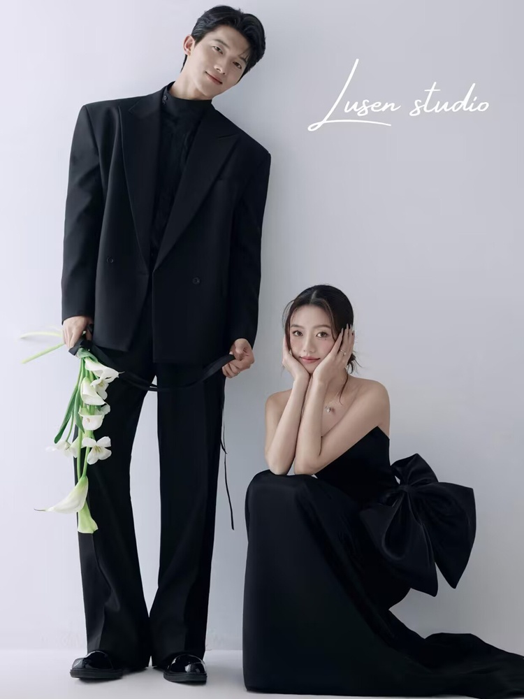 Gaun Hepburn Hitam Minimalis d - Photography Studio ulasan dan harga